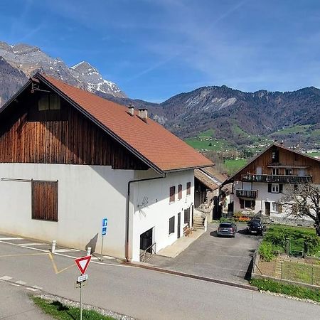 Superbe Appartement T2 Climatise, Idealement Situe Ugine Exteriér fotografie