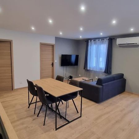 Superbe Appartement T2 Climatise, Idealement Situe Ugine Exteriér fotografie